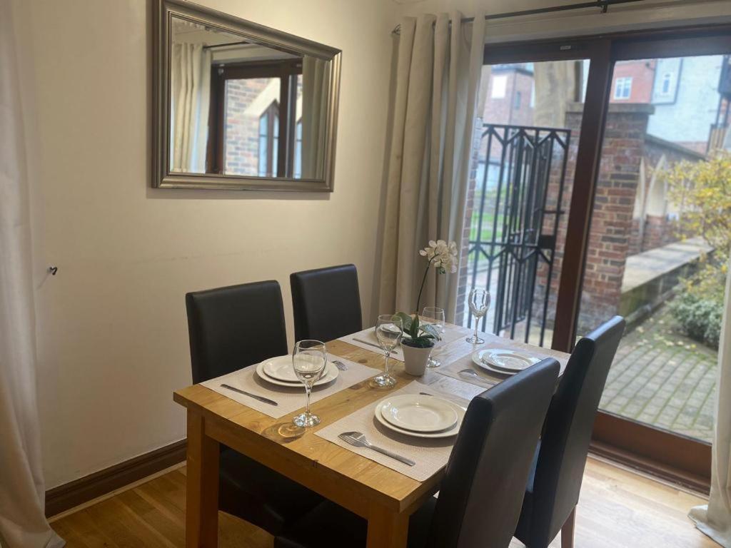 Alexander Apartments Newcastle City Rum bild